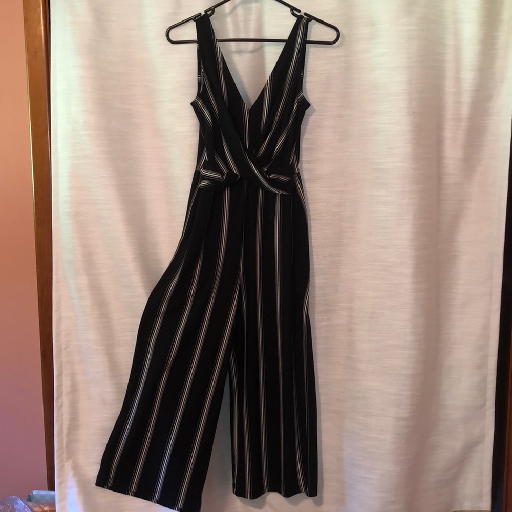 ❤️ Wide-Leg Cropped Jumpsuit